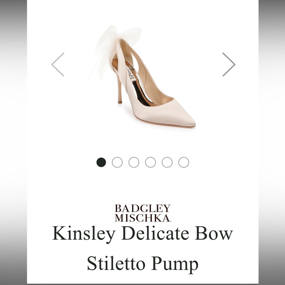 Badgley Mischka
Kinsley Delicate Bow Stiletto Pump